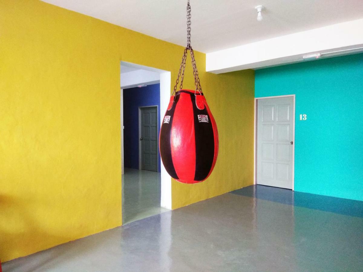 Sandakan Backpackers Hostel Экстерьер фото