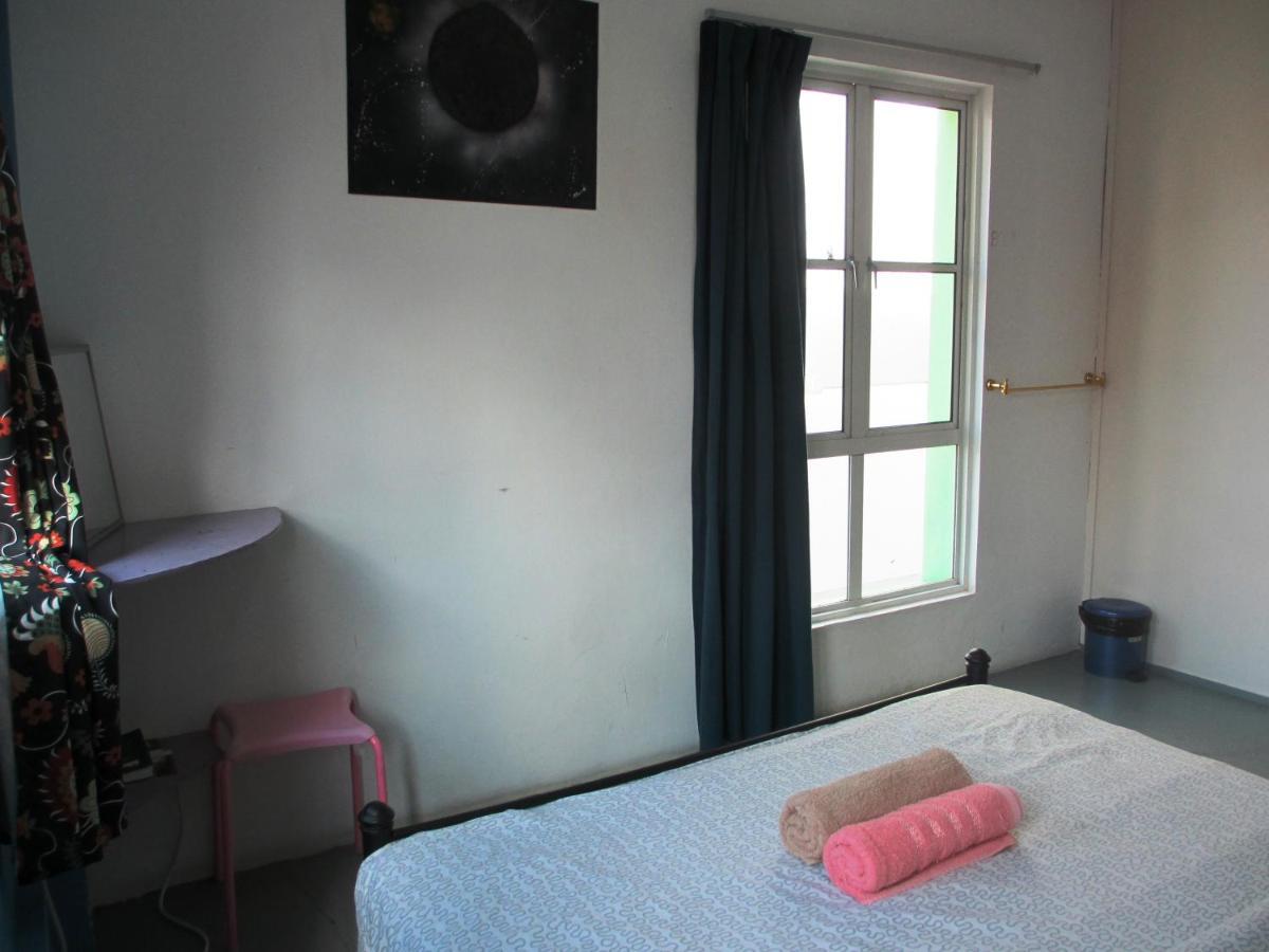 Sandakan Backpackers Hostel Экстерьер фото
